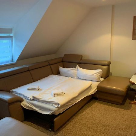 Hotel & Restaurant Schenk Von Landsberg トイピッツ エクステリア 写真